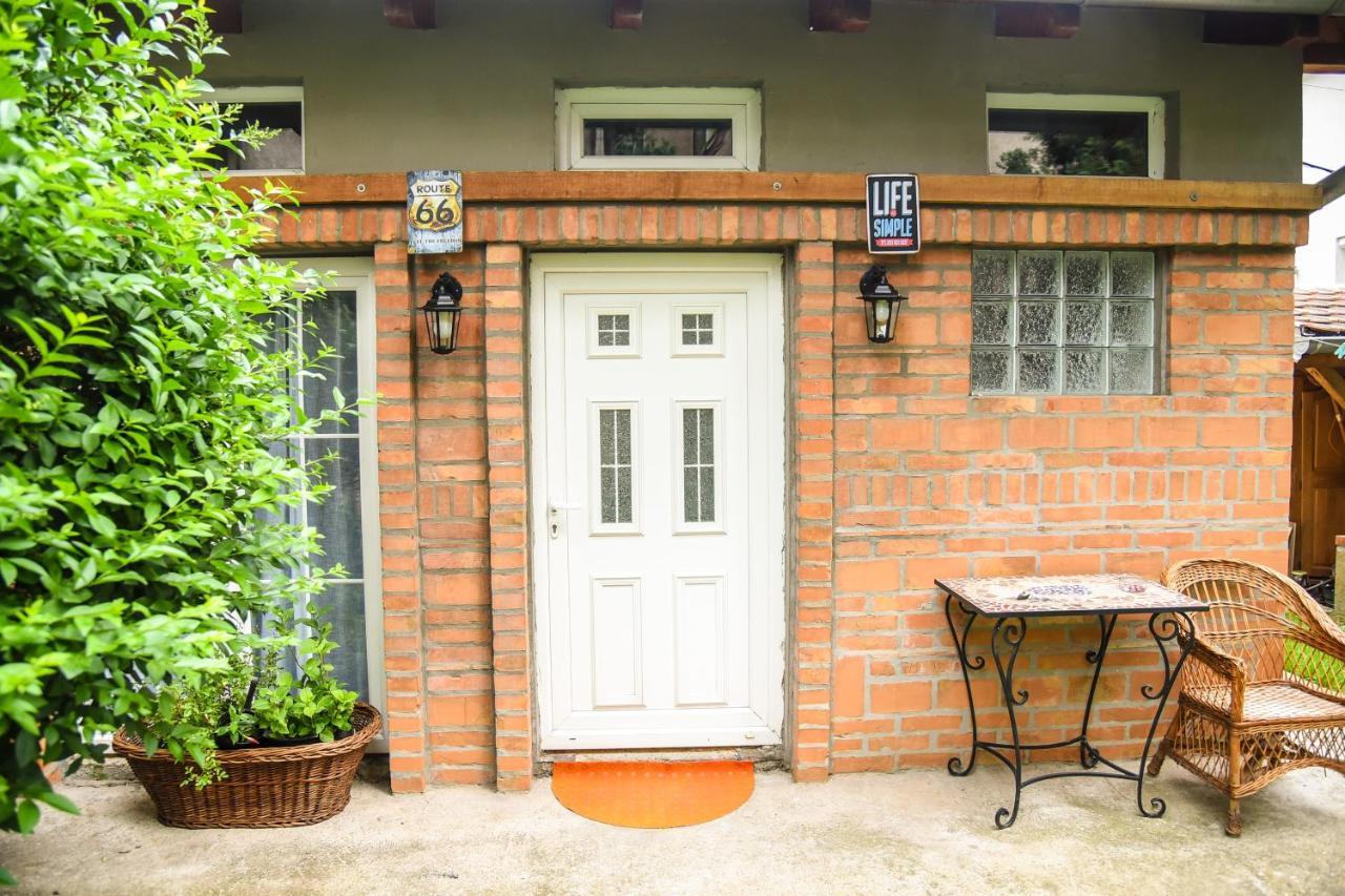 Agape Apartman Apartamento Semêndria Exterior foto